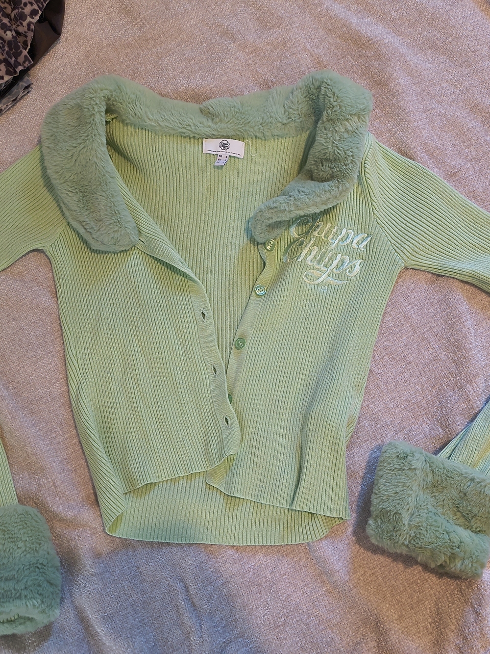 French Fast Fashion Light Green Ribbed Cardigan with Faux-Fur Trim